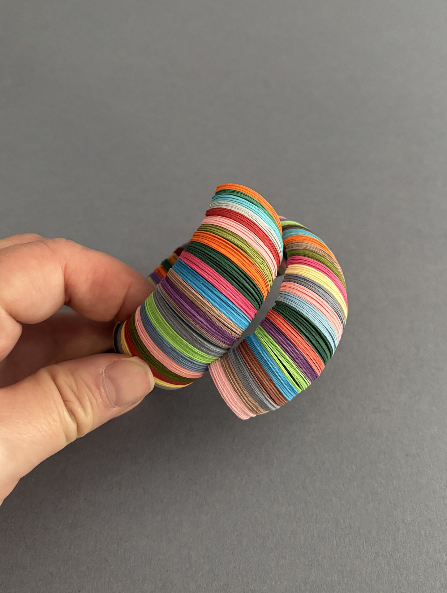 Bracciale di carta a righe multicolore - Verde Alfieri