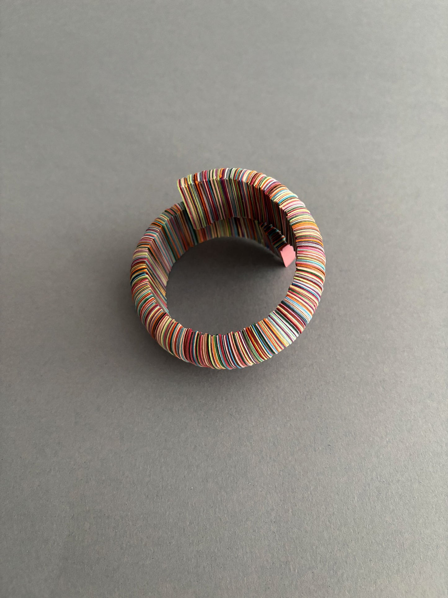Bracciale di carta melange di colori - Verde Alfieri