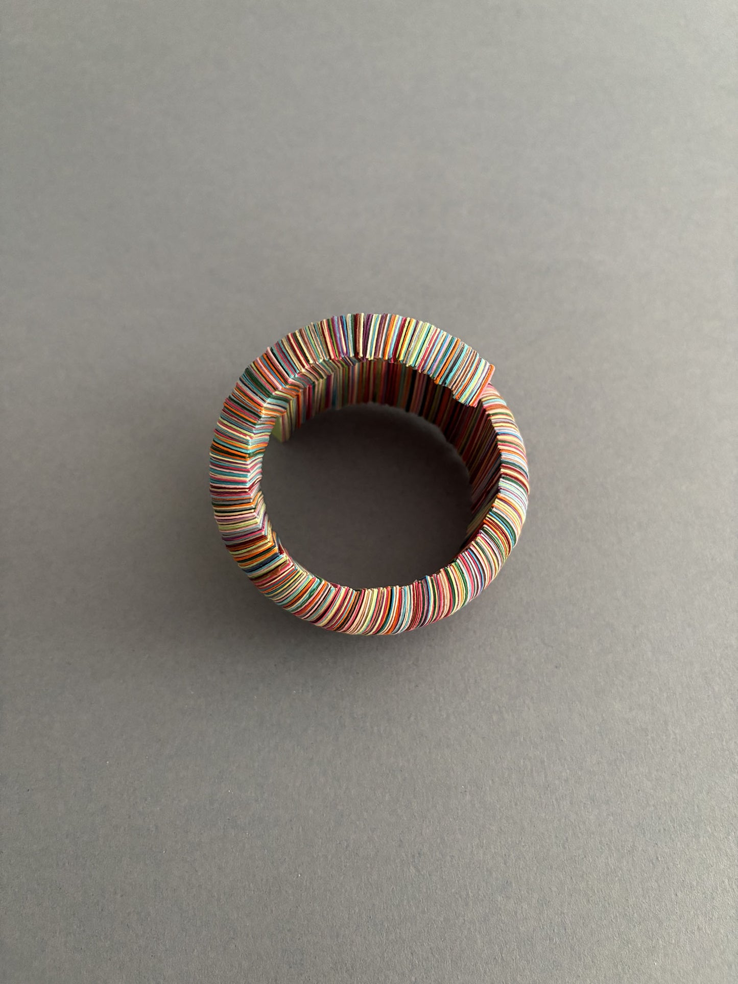Bracciale di carta melange di colori - Verde Alfieri